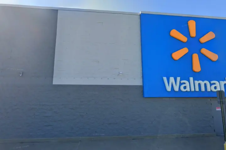 Walmart Supercenter - 2020 S Muskogee Ave (Boost Mobile)