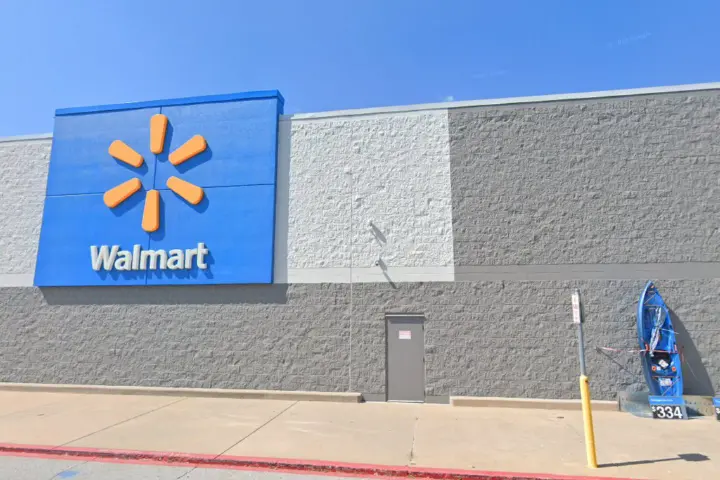 Walmart Supercenter - 2021 E Independence St (Boost Mobile)