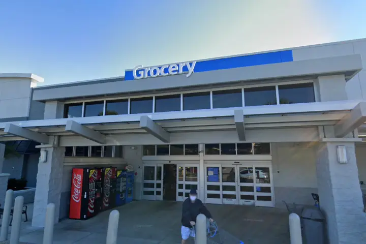 Walmart Supercenter - 2140 Bloomingdale Ave (Boost Mobile)