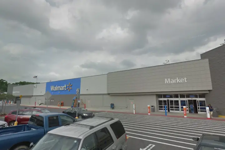 Walmart Supercenter - 2171 O'Neal Ln (Boost Mobile)