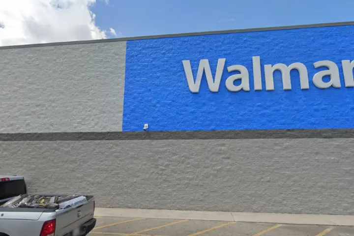Walmart Supercenter - 2255 FL-71 (Boost Mobile)