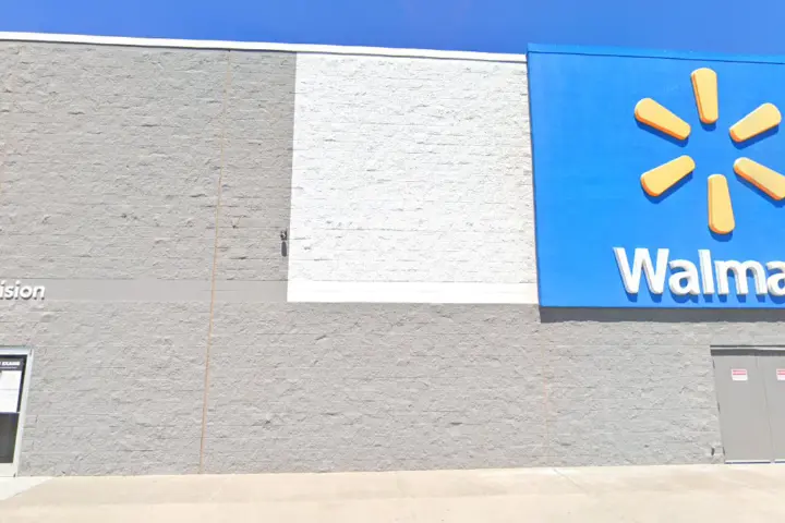 Walmart Supercenter - 2450 NW Loop 338 State Rte W (Boost Mobile)
