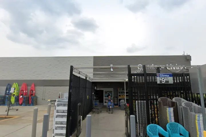 Walmart Supercenter - 250 Turner St (Boost Mobile)