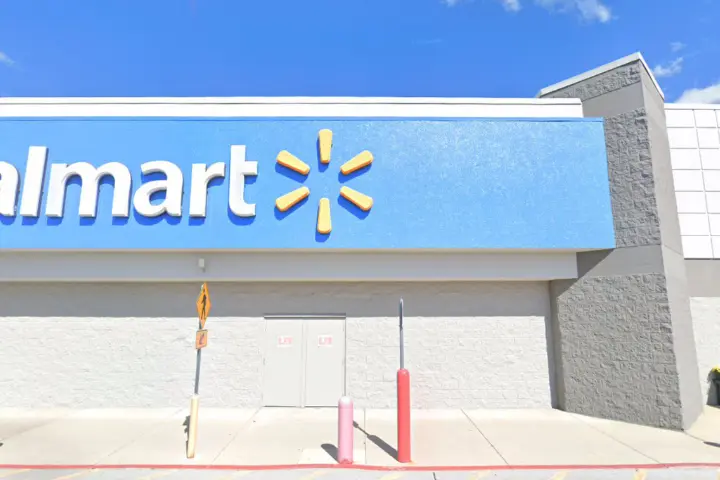 Walmart Supercenter - 2500 Tiffin Ave (Boost Mobile)