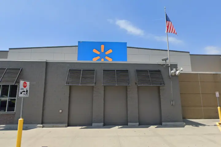 Walmart Supercenter - 2525 N Decatur Rd (Boost Mobile)