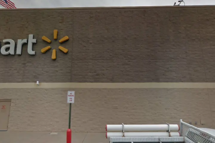 Walmart Supercenter - 2623 W 7th St (Boost Mobile)