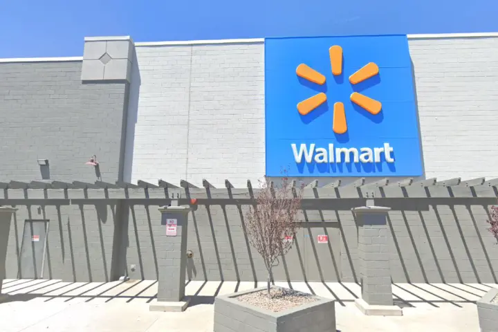 Walmart Supercenter - 2701 Carlisle Blvd NE (Boost Mobile)