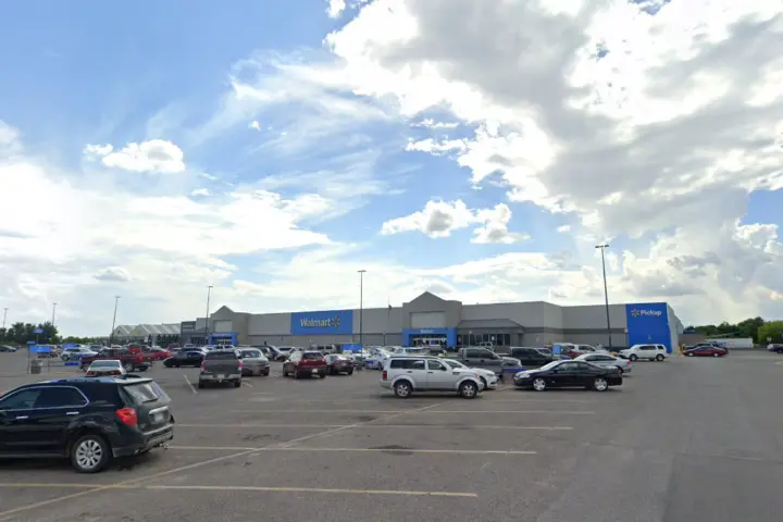 Walmart Supercenter - 2701 N Summit St (Boost Mobile)