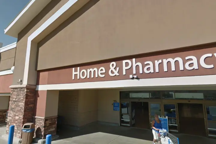 Walmart Supercenter - 2761 Jensen Ave (Boost Mobile)