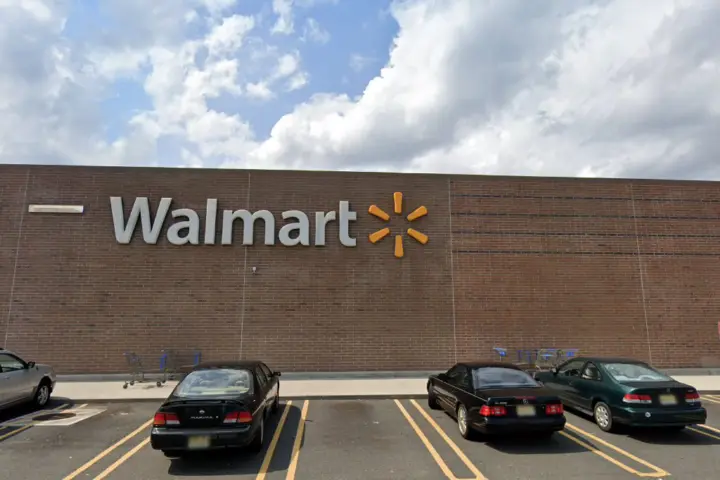Walmart Supercenter - 290 NJ-18 (Boost Mobile)