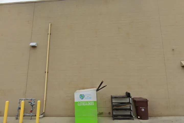 Walmart Supercenter - 2900 Renaissance Sq (Boost Mobile)