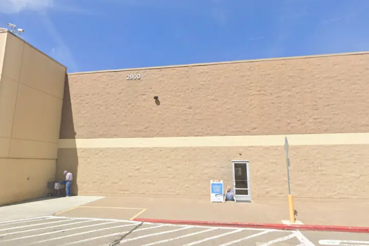 Walmart Supercenter - 2900 S 9th St (Boost Mobile)