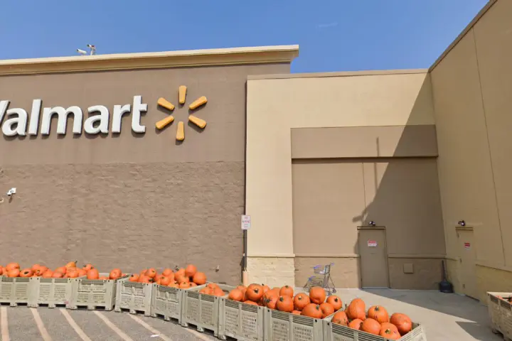 Walmart Supercenter - 3001 MN-7 (Boost Mobile)