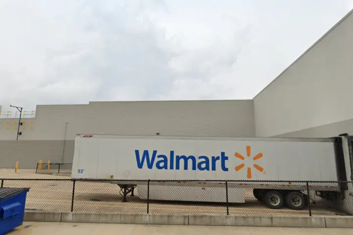 Walmart Supercenter - 305 10th St (Boost Mobile)