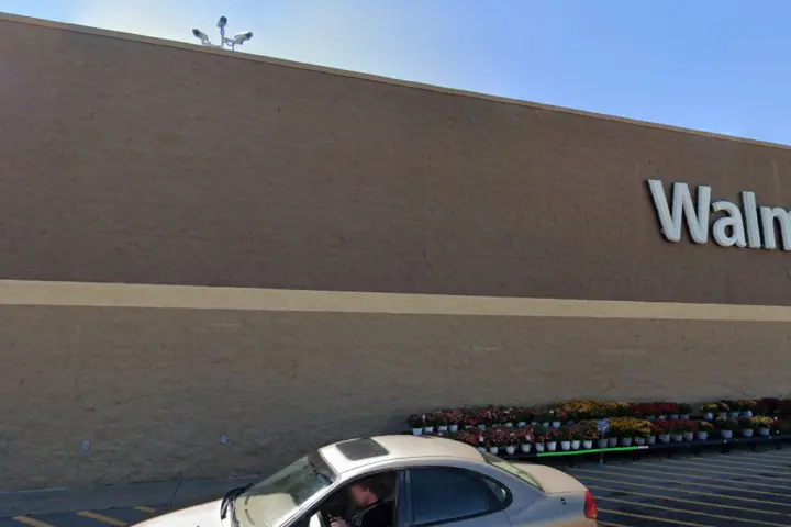 Walmart Supercenter - 3320 Veterans Dr (Boost Mobile)
