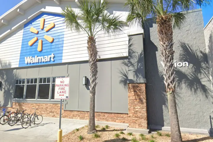 Walmart Supercenter - 3501 Florida Ave S (Boost Mobile)