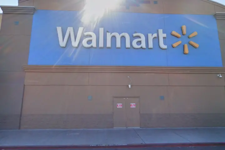 Walmart Supercenter - 3721 E Thomas Rd (Boost Mobile)