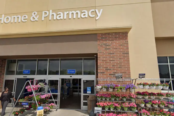 Walmart Supercenter - 3721 Navarre Ave (Boost Mobile)