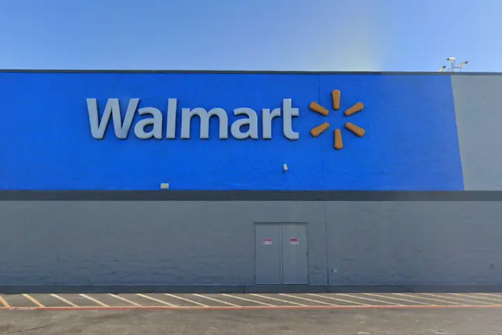 Walmart Supercenter - 3801 TX-31 (Boost Mobile)