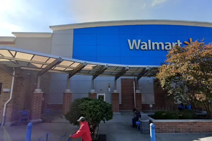 Walmart Supercenter - 3850 E Independence Blvd (Boost Mobile)
