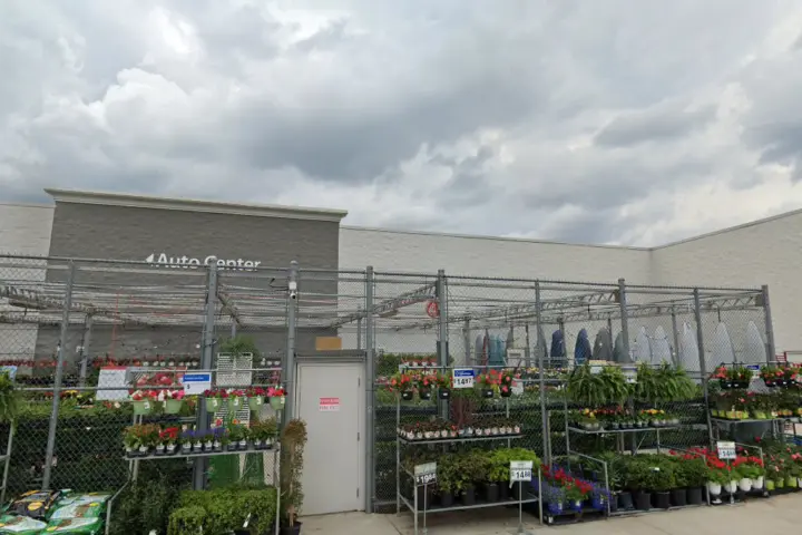 Walmart Supercenter - 3886 GA-17 (Boost Mobile)
