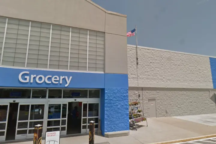 Walmart Supercenter - 4000 SC-9 (Boost Mobile)