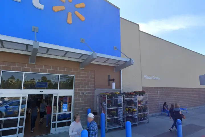 Walmart Supercenter - 4000 US-93 BUS (Boost Mobile)