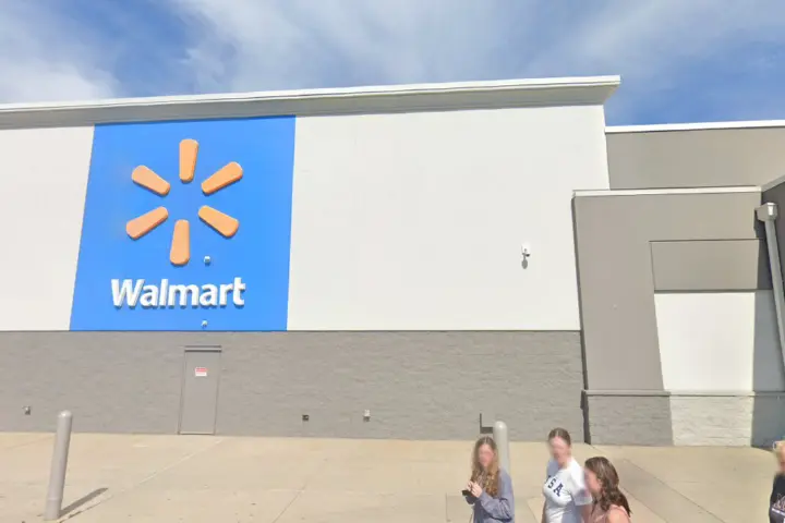 Walmart Supercenter - 4141 Pearl Rd (Boost Mobile)