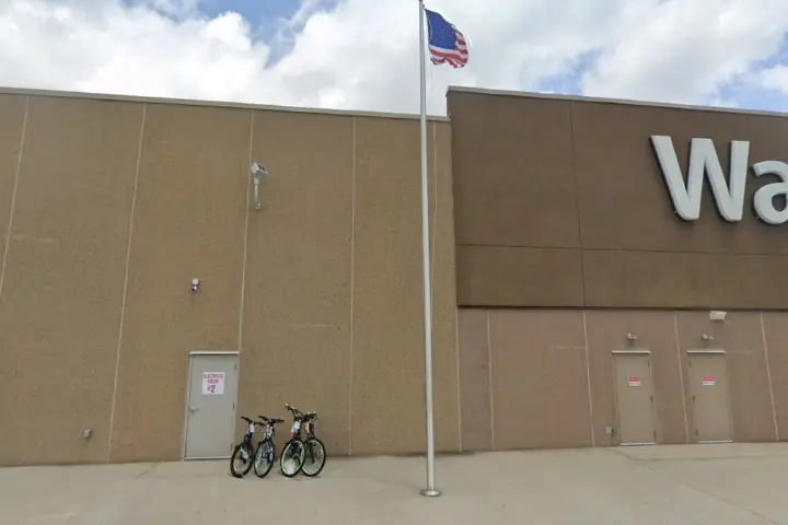 Walmart Supercenter - 4150 Goodman Rd (Boost Mobile)