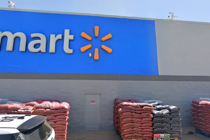 Walmart Supercenter - 4320 Franklin Ave (Boost Mobile)
