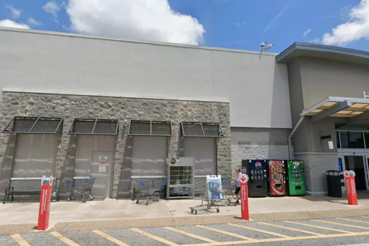 Walmart Supercenter - 4381 Cattlemen Rd (Boost Mobile)