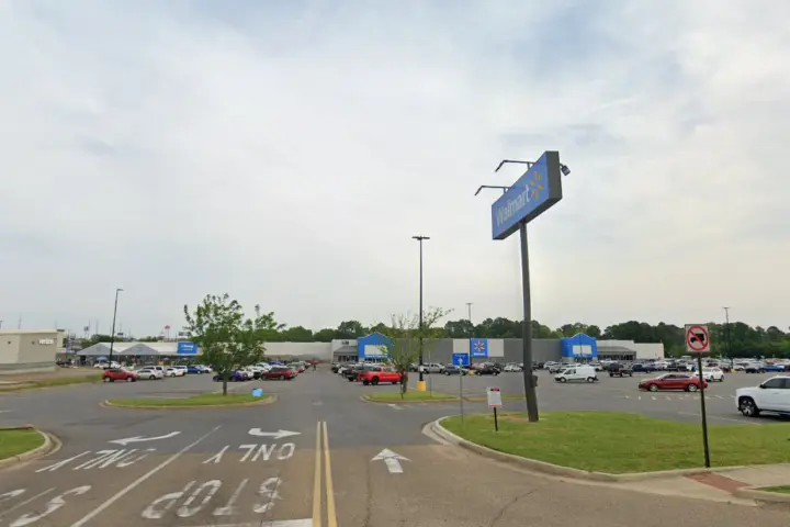 Walmart Supercenter - 468 133 Arkansas Blvd (Boost Mobile)