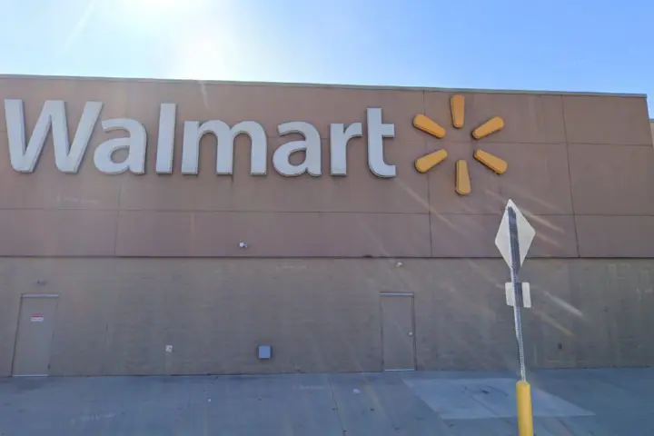 Walmart Supercenter - 4701 Northport Blvd (Boost Mobile)
