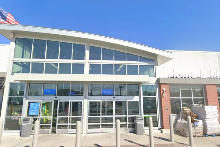 Walmart Supercenter - 494 I-30 (Boost Mobile)