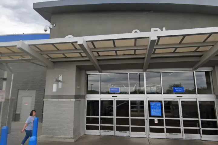 Walmart Supercenter - 500 AZ-90 (Boost Mobile)