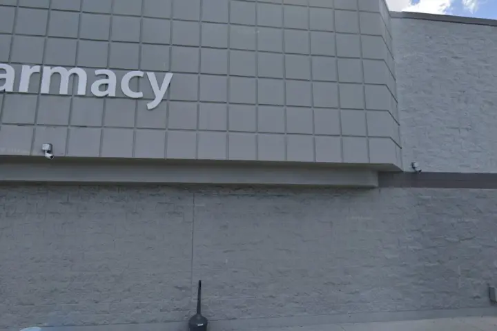 Walmart Supercenter - 5100 Okeechobee Rd (Boost Mobile)