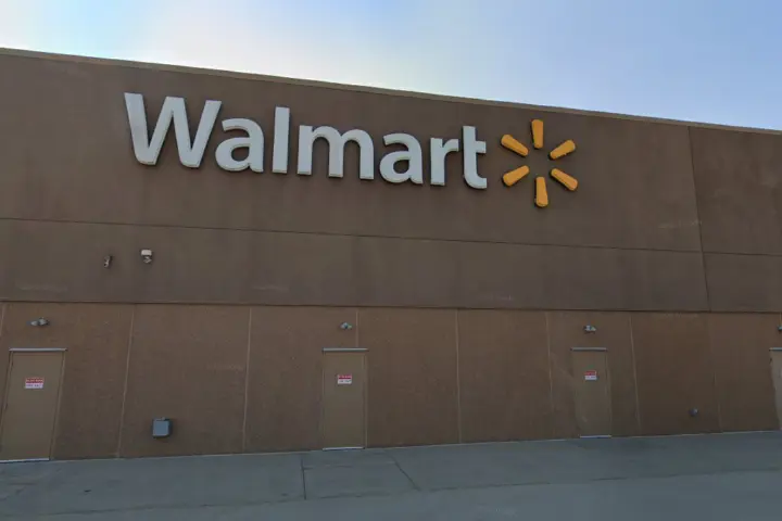 Walmart Supercenter - 5200 W 60th St N (Boost Mobile)