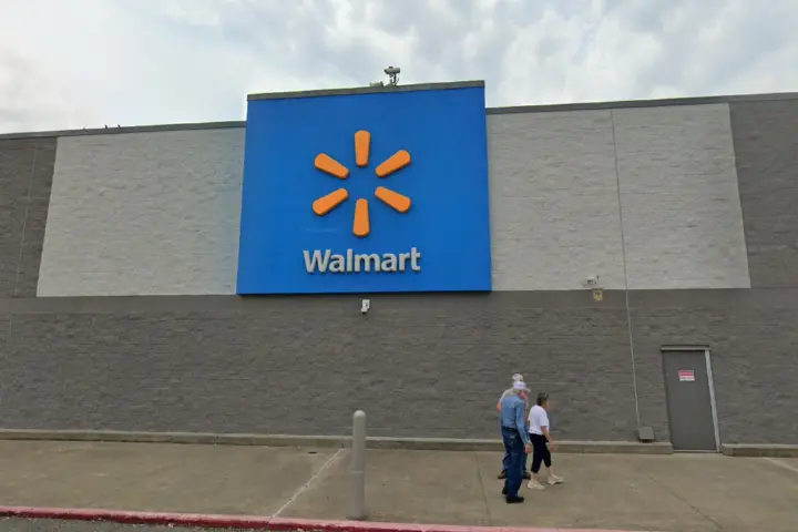 Walmart Supercenter - 525 N Cities Service Hwy (Boost Mobile)