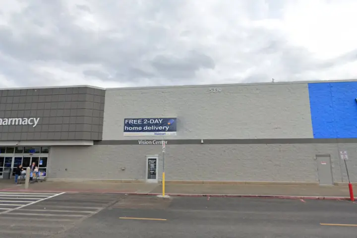 Walmart Supercenter - 5330 FM1640 (Boost Mobile)
