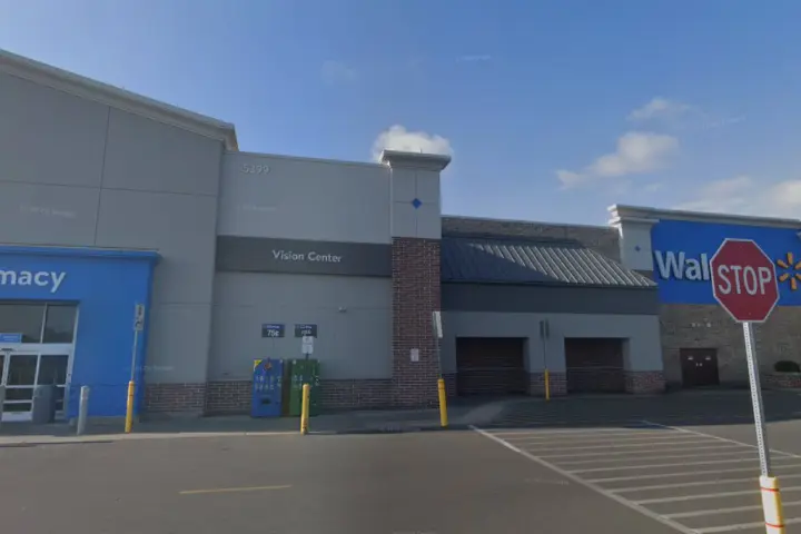 Walmart Supercenter - 5399 W Genesee St (Boost Mobile)