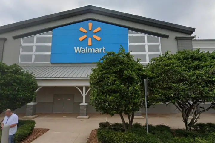 Walmart Supercenter - 5420 Juliet Blvd (Boost Mobile)