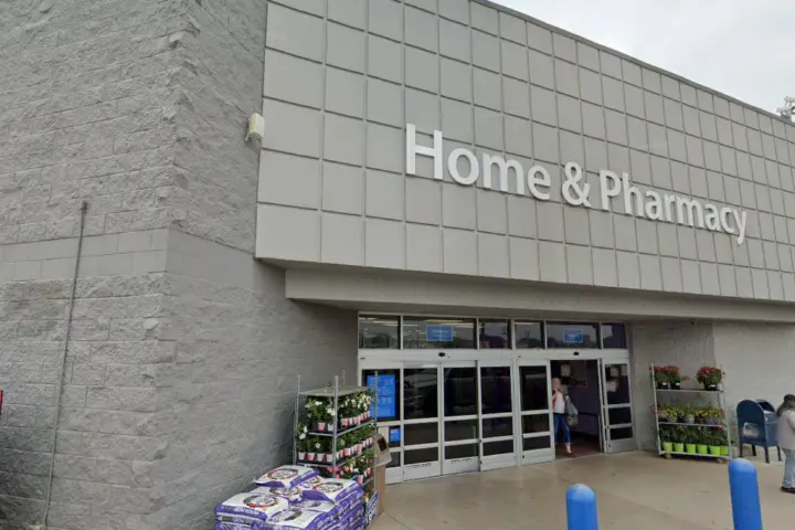 Walmart Supercenter - 550 N Hwy 123 Bypass (Boost Mobile)