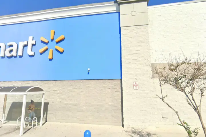 Walmart Supercenter - 5555 W Atlantic Blvd (Boost Mobile)