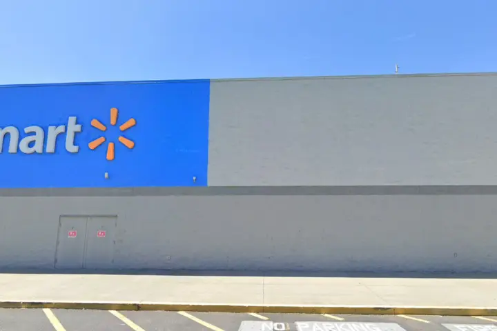 Walmart Supercenter - 6000 Ogeechee Rd (Boost Mobile)