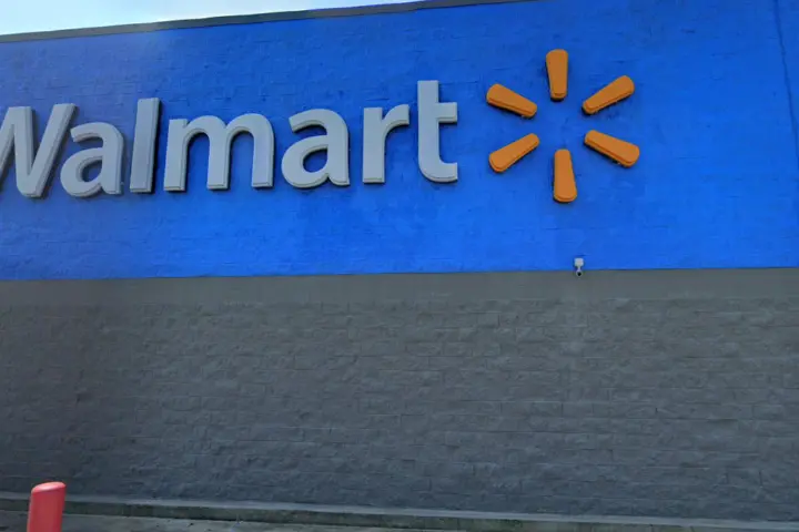 Walmart Supercenter - 6072 US-98 (Boost Mobile)