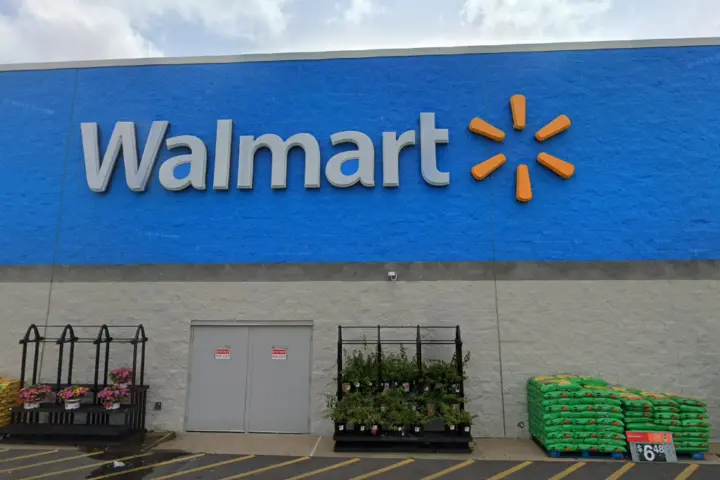 Walmart Supercenter - 6410 I-45 (Boost Mobile)