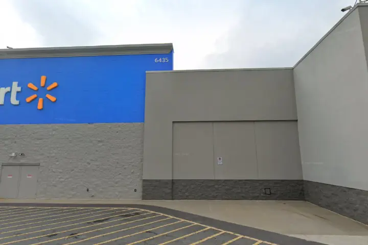 Walmart Supercenter - 6435 Bells Ferry Rd (Boost Mobile)