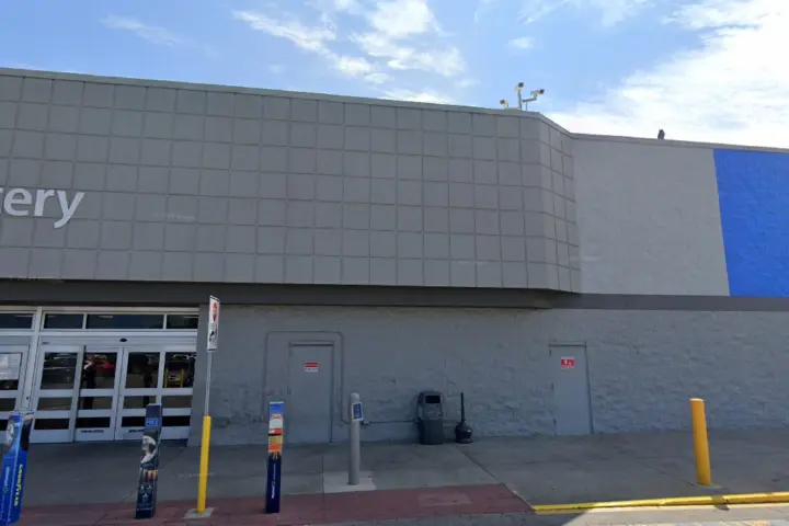Walmart Supercenter - 6868 US-129 (Boost Mobile)