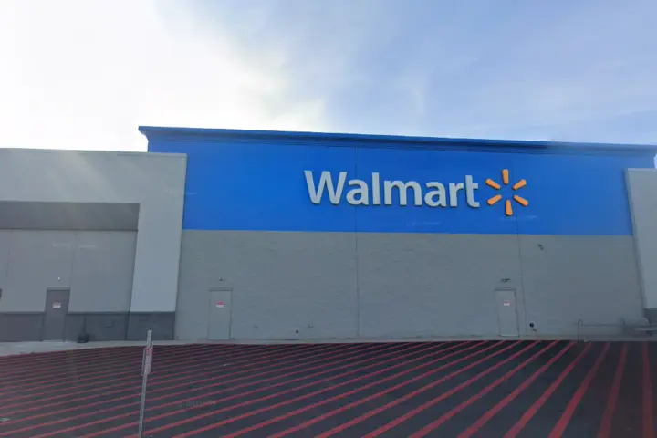 Walmart Supercenter - 700 19th Ave SE (Boost Mobile)