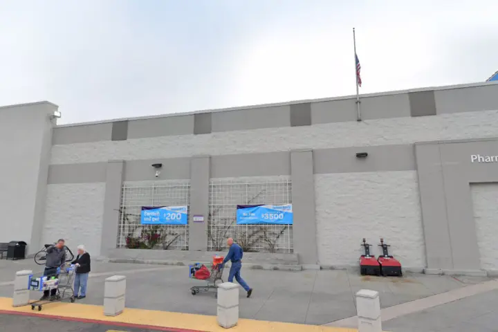 Walmart Supercenter - 7250 Carson Blvd (Boost Mobile)
